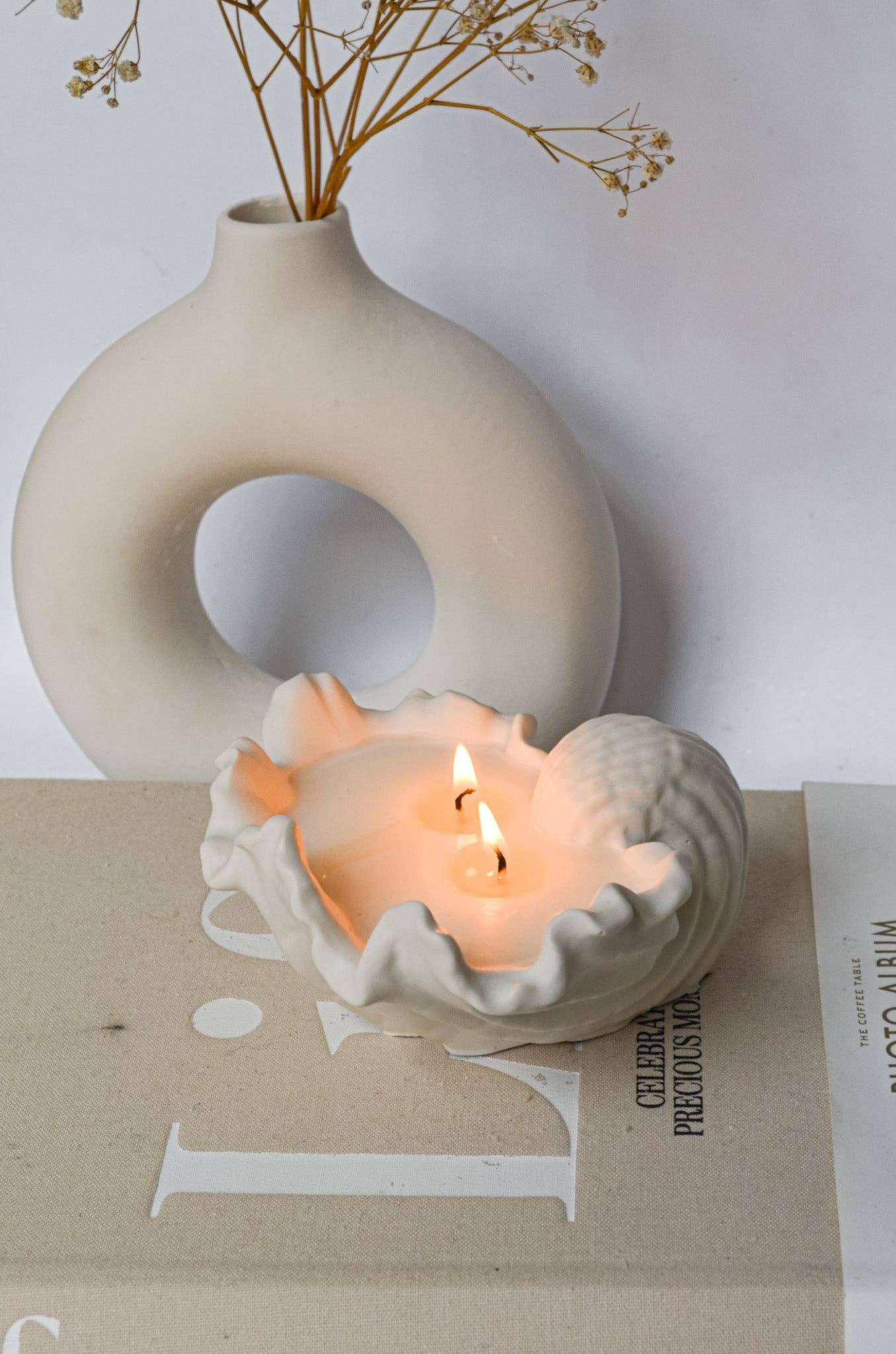 Scallop Relaxing Beach Candle (Lemon & Lavender)