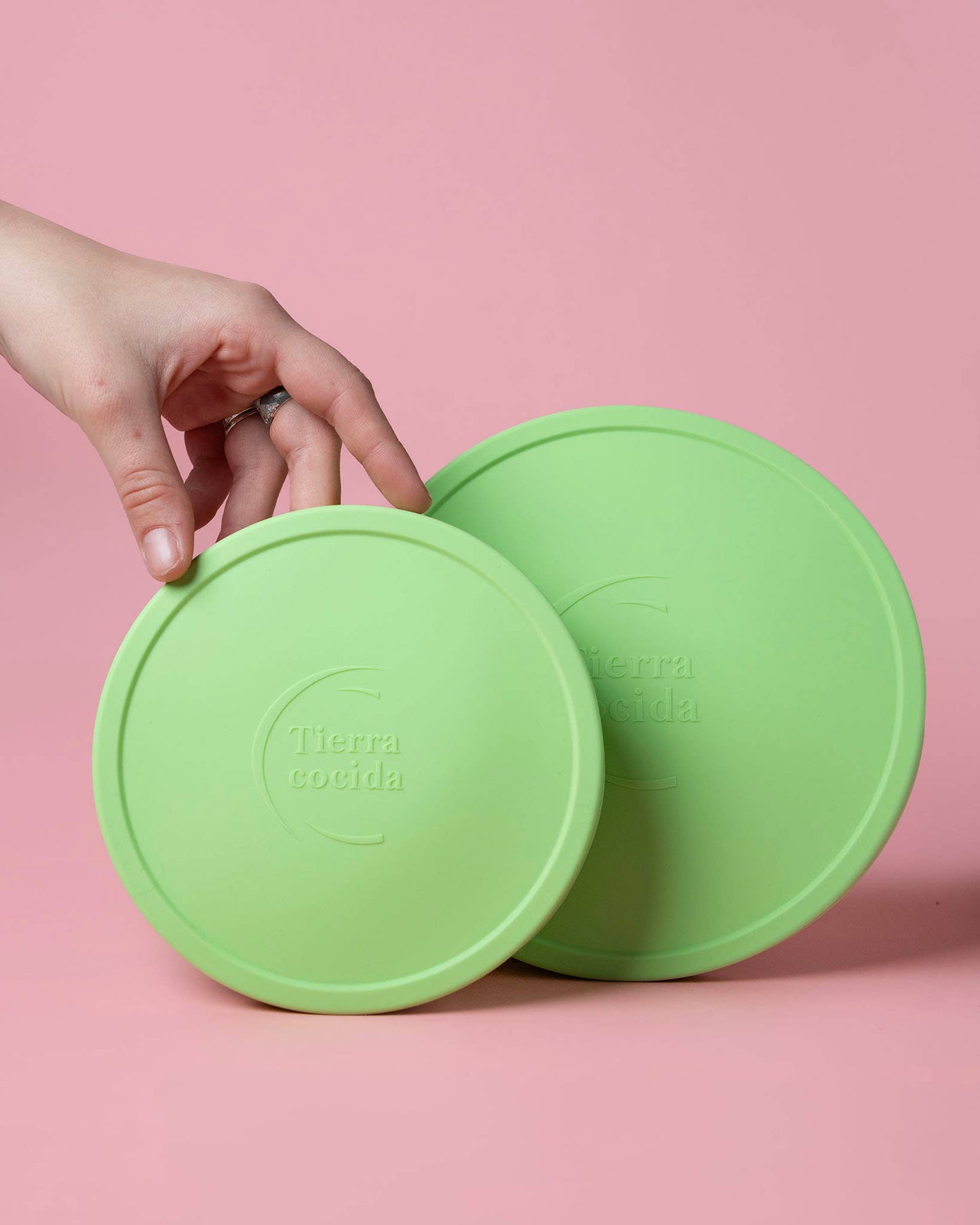 Medio - reusable silicone lid