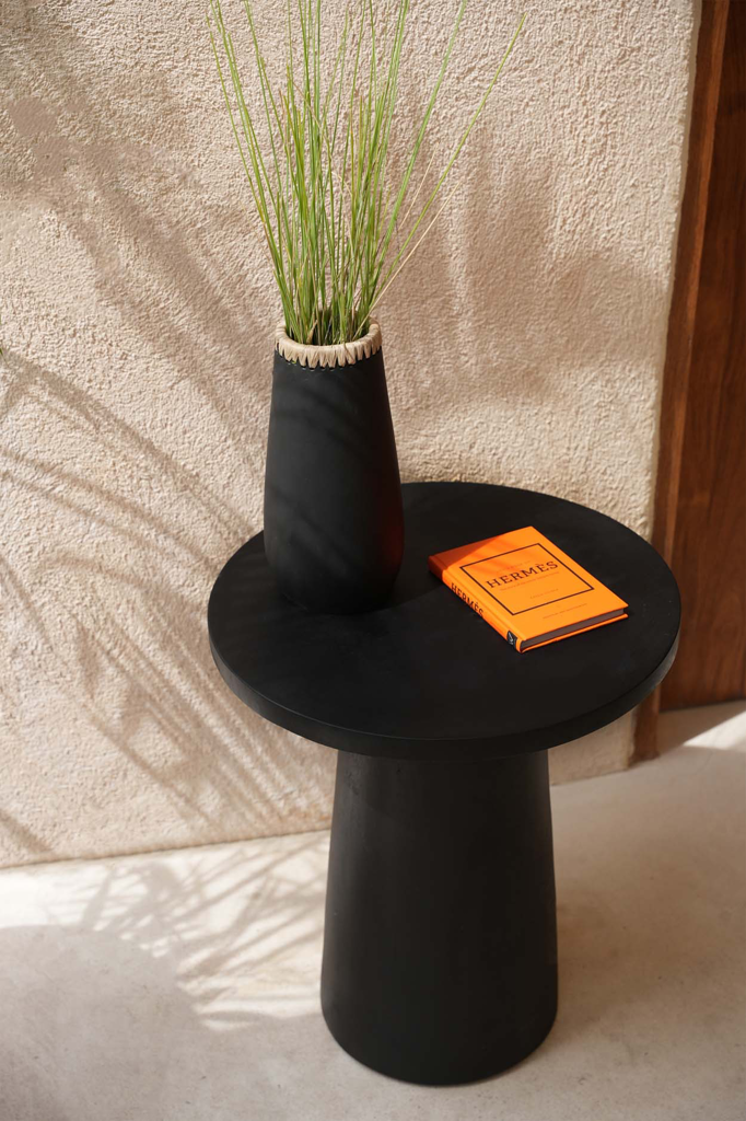 Timber Conic Bijzettafel - Zwart