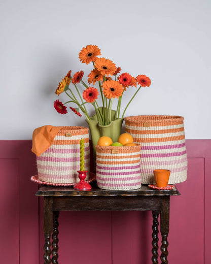 SAFIRI : Panier de rangement tissé à rayures orange, rose et violet