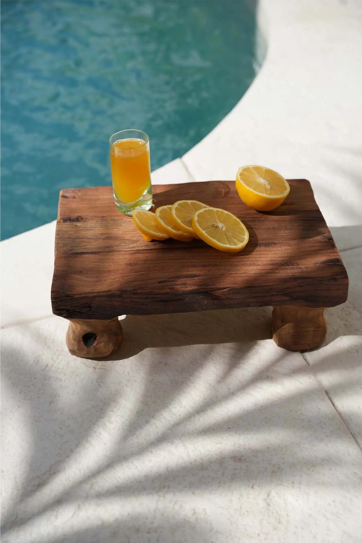 Yum Tray on feet