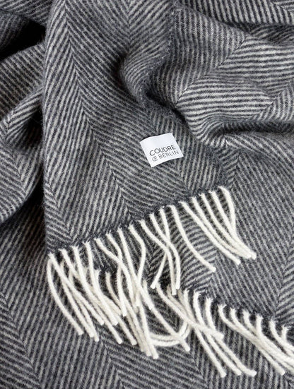 Anthracite Herringbone wollen plaid