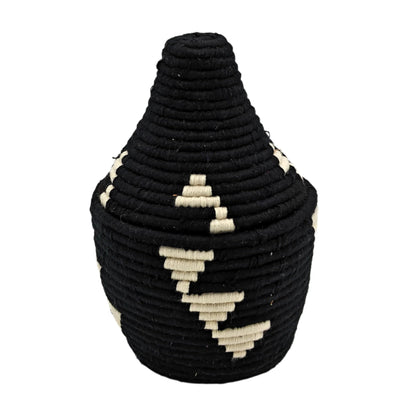 Ouida Black Triangle Berber mand